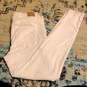 White American eagle jeans